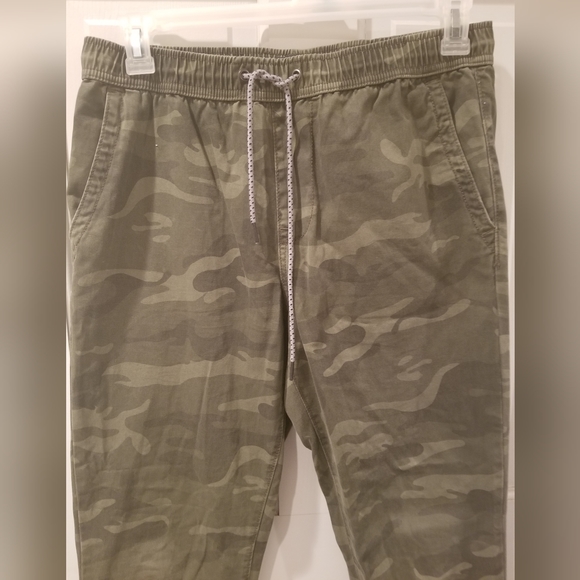 Aero Cameo Sweatpants - Picture 2 of 15